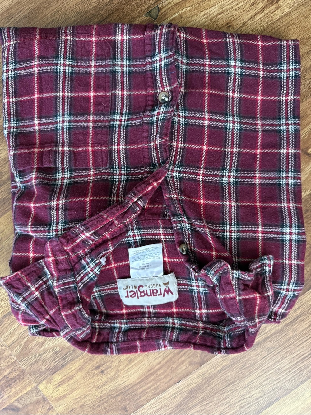 Wrangler Men's Red Plaid Long-Sleeve Button-Down Shirt - Picture 11 of 13
